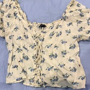 American Eagle Outfitters Cream Lace-Up Floral Crop Top with Blue Roses